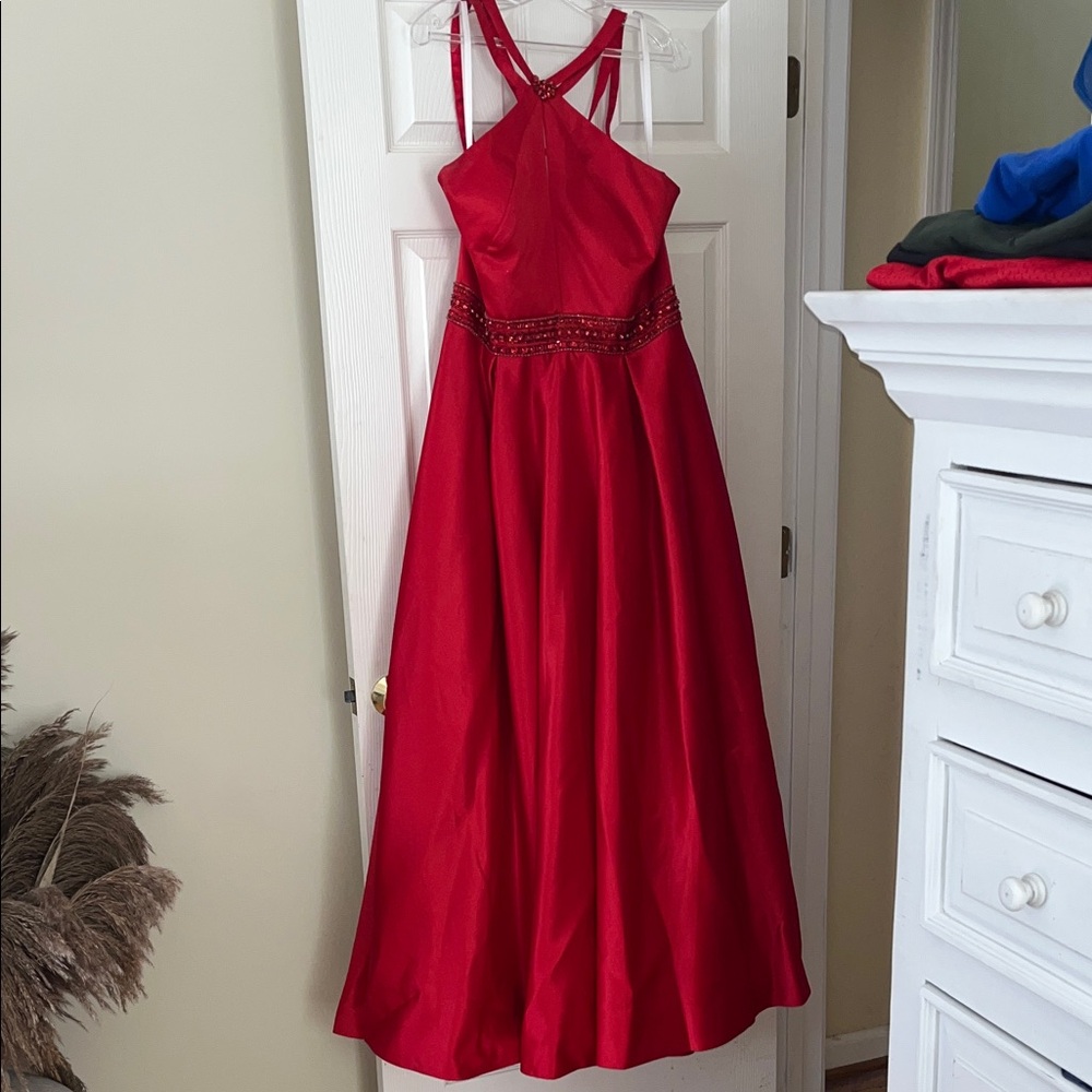 Elegant Red Backless Dress
